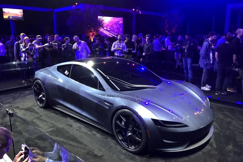 Tesla Points to October 1 Debut for Long-Delayed Roadster