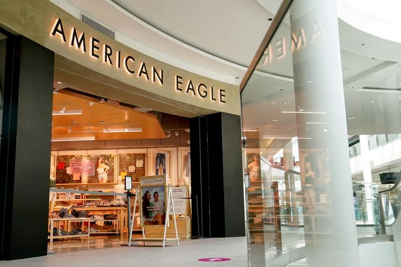 American Eagle reaffirms annual sales outlook as spending stays cautious